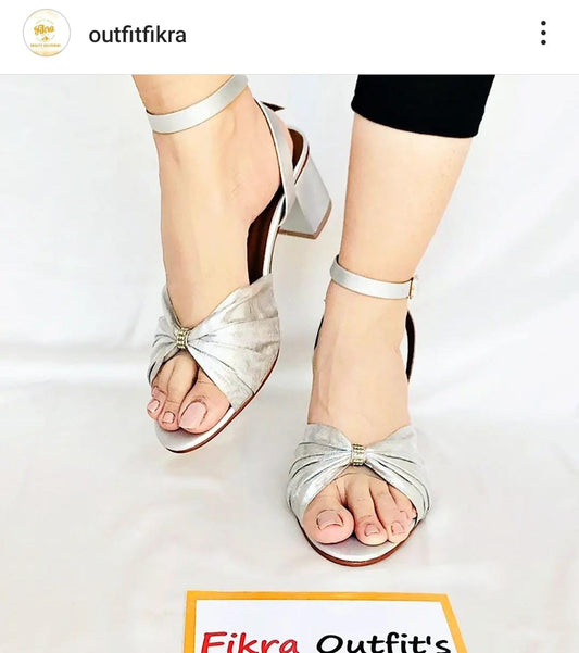 BW HEEL((More Rs 500 Discount Buy Any 2 Design. You can Message us on Instagram & What's App for any information)