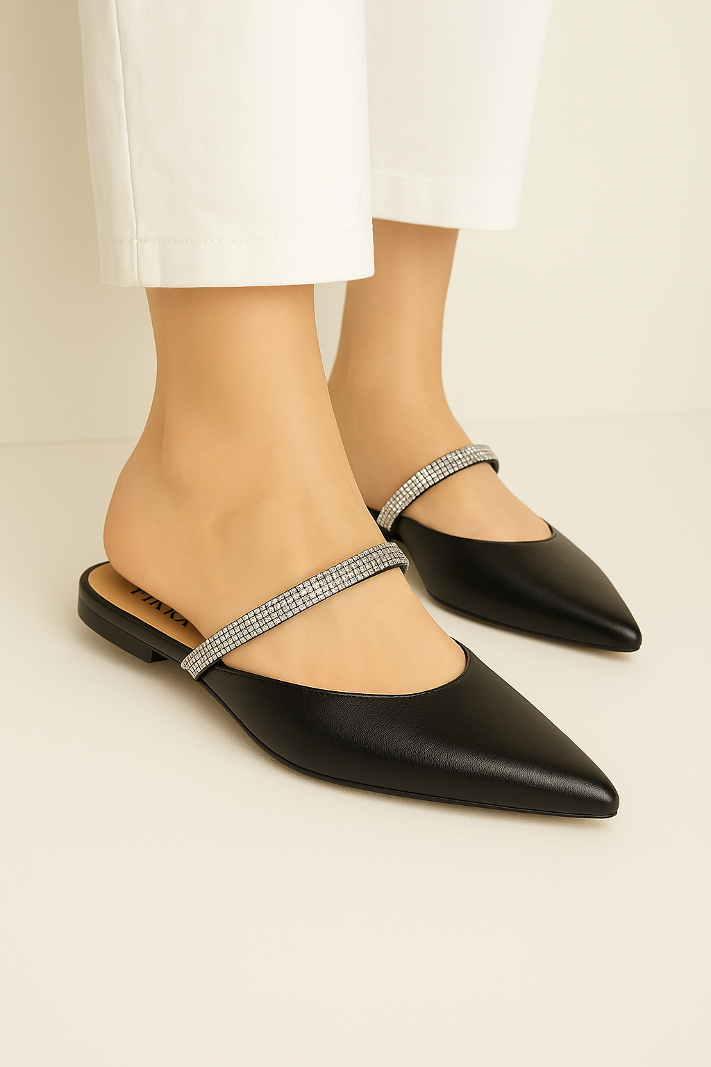 CLASSIC FLAT PUMPY  (More Rs 300 Discount Buy Any 2 Design. You can Message us on Instagram & What's App for any information)